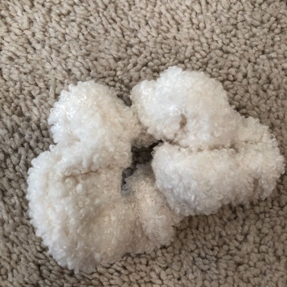 NWOT Kids' Women's Cat Ears Headbands (2) with 3 Soft Plush Scrunchies - Picture 9 of 9